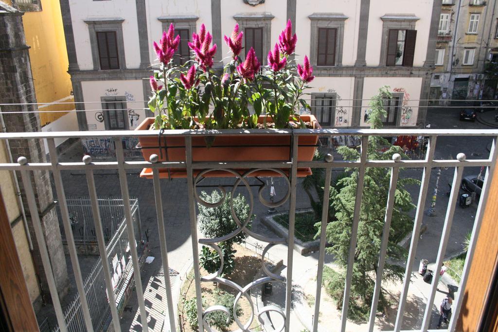 Apartment 25 نابولي الغرفة الصورة